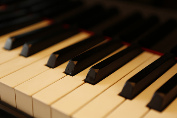 1412yokota_piano1_a.jpg